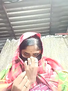 Rajni chauhan online show from November 11, 2025, 7:41 pm