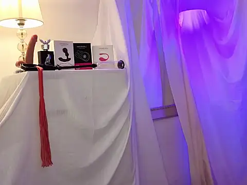 Yamilk101 online show from November 8, 2025, 10:35 pm