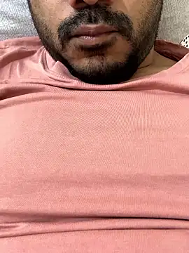 Handsome8677 online show from January 14, 2026, 9:40 pm