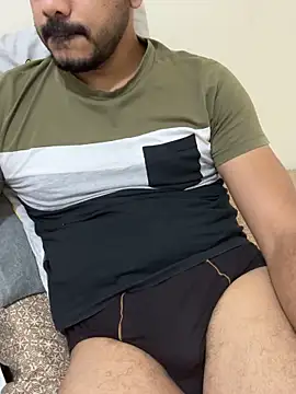 Handsome8677 online show from December 1, 2025, 7:53 am