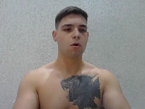 Zure-xxx online show from April 27, 2026, 11:25 pm