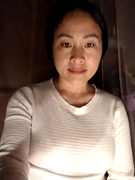 Snapshot of Spring-mky chatting on February 19, 2026, 2:36 pm Spring-mky online show from February 19, 2026, 2:36 pm