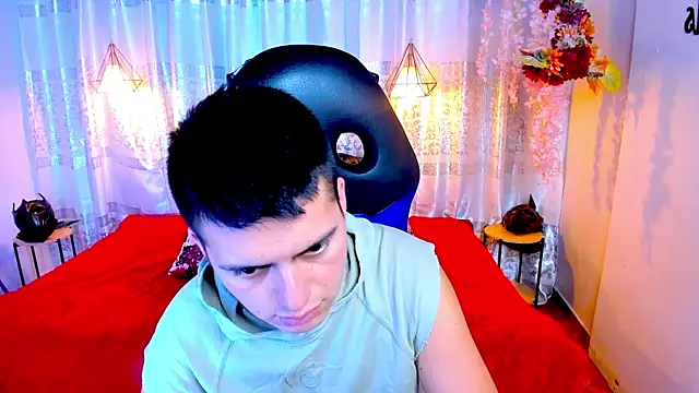 Snapshot of JOHS_TYLER chatting on October 21, 2025, 11:42 am JOHS TYLER online show from October 21, 2025, 11:42 am