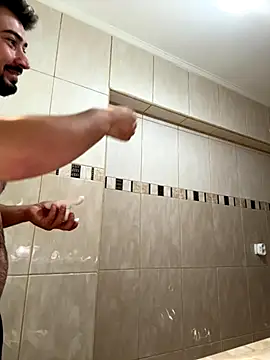 CrazyInTwo online show from October 19, 2025, 1:03 pm