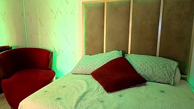 Elizabeth bennett 6 online show from October 30, 2025, 11:52 am