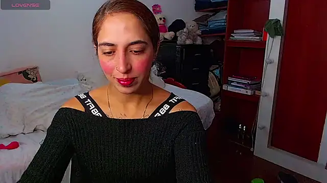 MariamGray1 online show from January 14, 2026, 9:29 pm