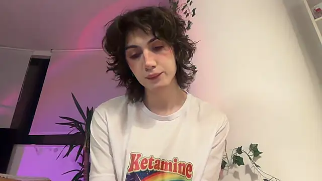 kira yoshika9e online show from February 8, 2026, 9:01 pm