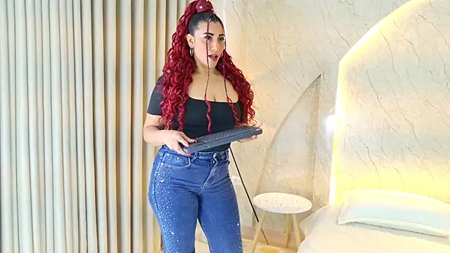 Antonella Russo1 online show from April 11, 2026, 1:15 pm