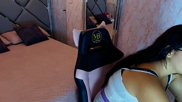 scarlett montoya online show from January 10, 2026, 1:06 pm