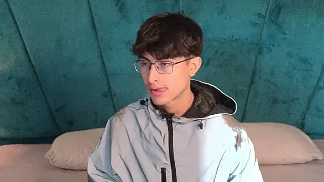 Aaron Eze online show from March 25, 2026, 1:43 pm