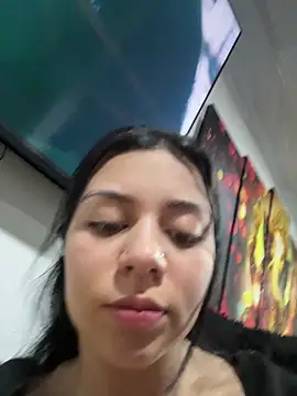 Midori rosse online show from June 7, 2026, 1:33 am