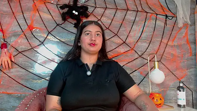 lilithst  online show from October 24, 2025, 9:25 pm