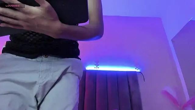 Snapshot of Xavier_Fox___ chatting on February 14, 2026, 9:04 pm Xavier Fox online show from February 14, 2026, 9:04 pm