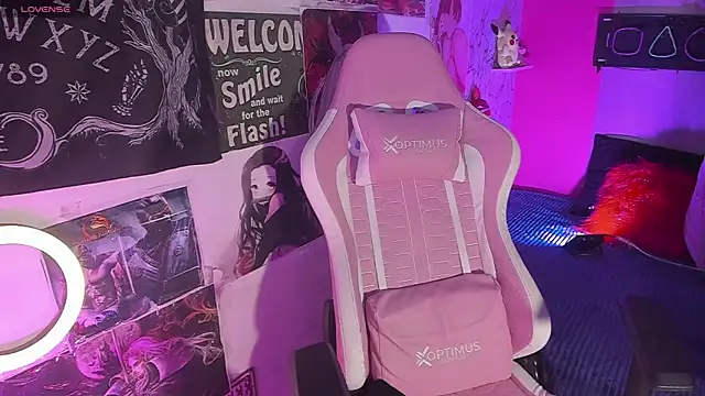 Snapshot of AuroraChannn chatting on November 30, 2025, 10:43 pm AuroraChannn online show from November 30, 2025, 10:43 pm