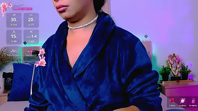 Miss Ava online show from November 12, 2025, 4:38 am