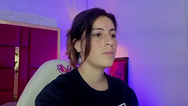 moon winy online show from February 17, 2026, 11:40 am