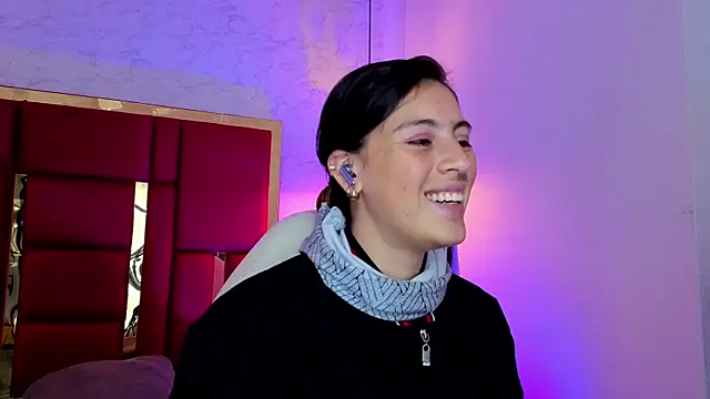 Snapshot of moon_winy chatting on May 27, 2026, 11:39 am moon winy online show from May 27, 2026, 11:39 am