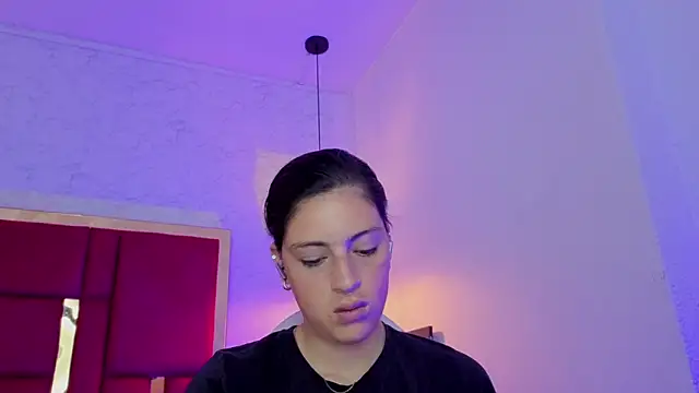 moon winy online show from March 12, 2026, 11:36 am