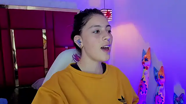 moon winy online show from April 2, 2026, 12:12 pm