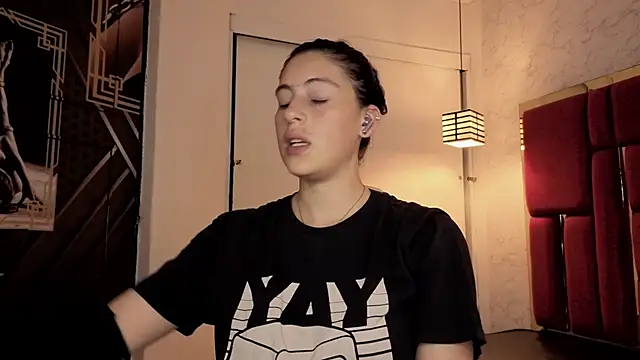 moon winy online show from November 27, 2025, 11:54 am