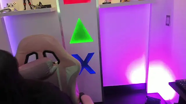 Lullaby Charade online show from November 12, 2025, 11:47 am