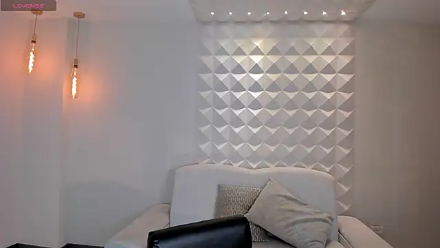 AnnieMonroe1 online show from March 8, 2026, 5:49 pm