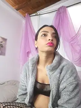 nicole-roman online show from March 10, 2026, 1:15 pm