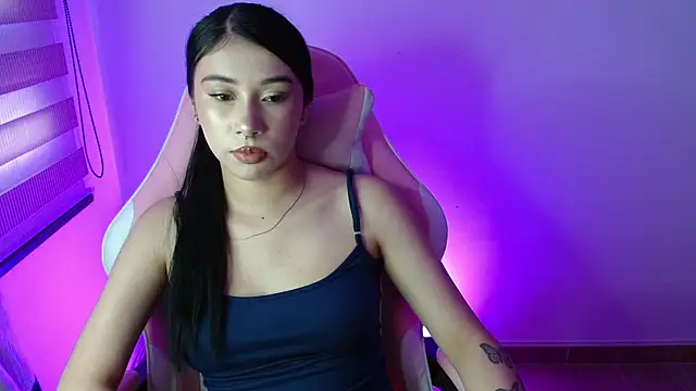 kathy de online show from April 8, 2026, 8:32 pm