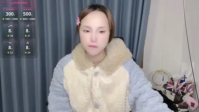 Momo-999 online show from January 7, 2026, 1:49 pm