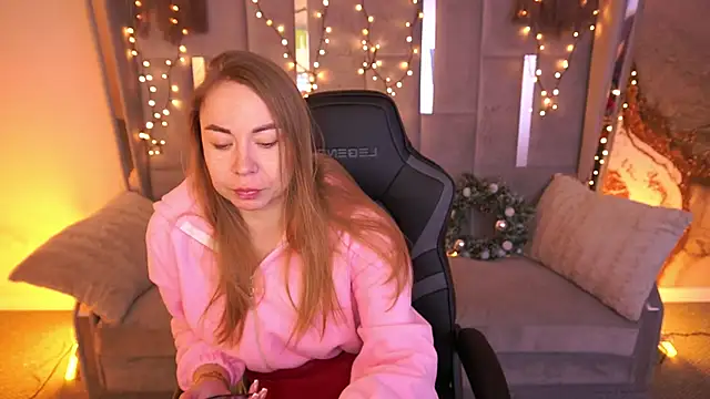 VixenMuse online show from February 1, 2026, 8:51 pm