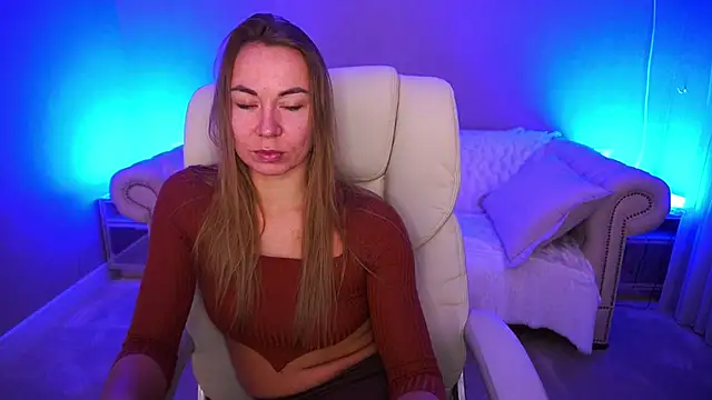 VixenMuse online show from November 11, 2025, 8:47 pm