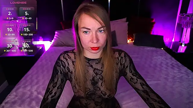 VixenMuse online show from April 9, 2026, 8:26 pm