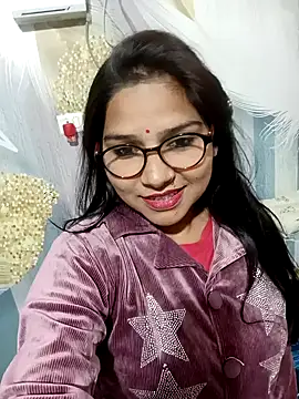 Vanshika1432 online show from November 13, 2025, 7:23 am