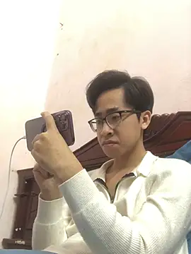 liamhn2k4 online show from February 19, 2026, 1:08 pm