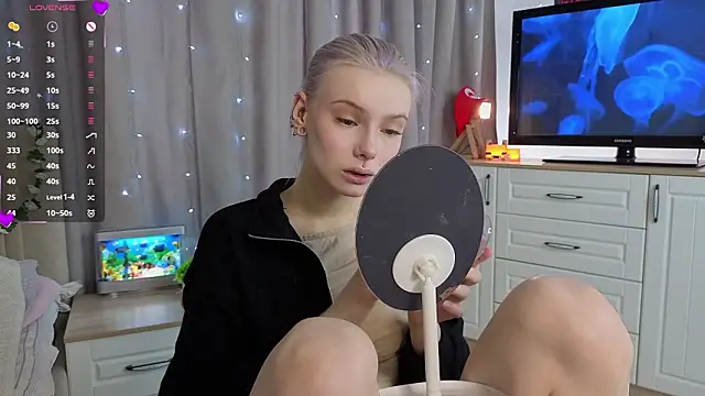 Sunshine agata online show from February 2, 2026, 4:44 am