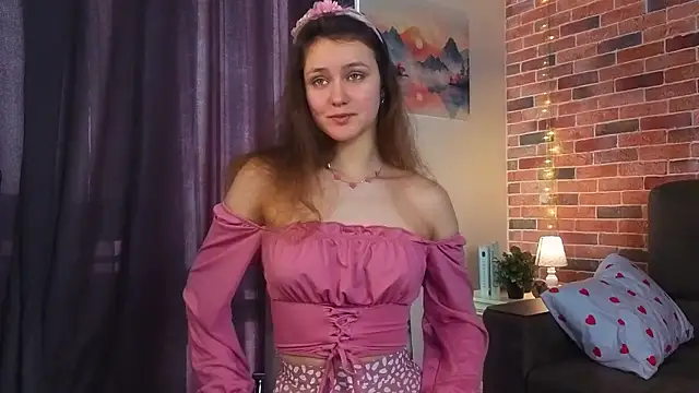 FoxFever online show from March 12, 2026, 5:02 am