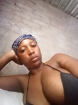 Bretbooty23 online show from November 10, 2025, 9:14 am