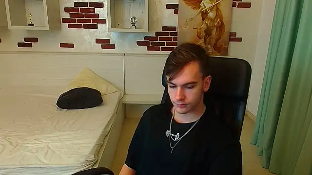 BradyFlint online show from December 4, 2025, 5:17 am