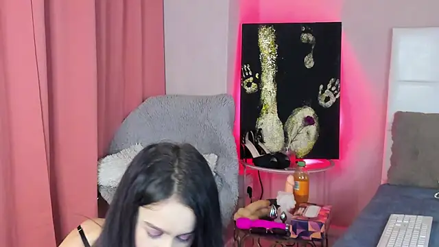 Snapshot of IzieCarter chatting on November 23, 2025, 8:08 pm IzieCarter online show from November 23, 2025, 8:08 pm