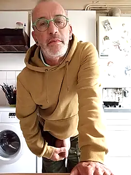 Ptitcouic online show from October 18, 2025, 8:05 am