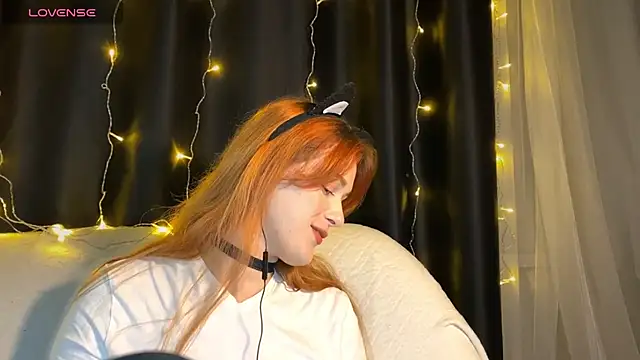 Snapshot of Veksal1a chatting on November 18, 2025, 2:38 am Veksal1a online show from November 18, 2025, 2:38 am