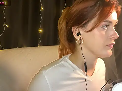 Snapshot of Veksal1a chatting on November 13, 2025, 9:19 pm Veksal1a online show from November 13, 2025, 9:19 pm