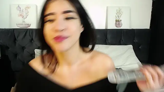 Snapshot of jadeandsamuel chatting on October 21, 2025, 5:18 am jadeandsamuel online show from October 21, 2025, 5:18 am