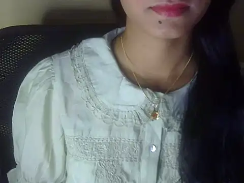 Snapshot of Shezi_N chatting on July 20, 2026, 1:46 pm Shezi N online show from July 20, 2026, 1:46 pm