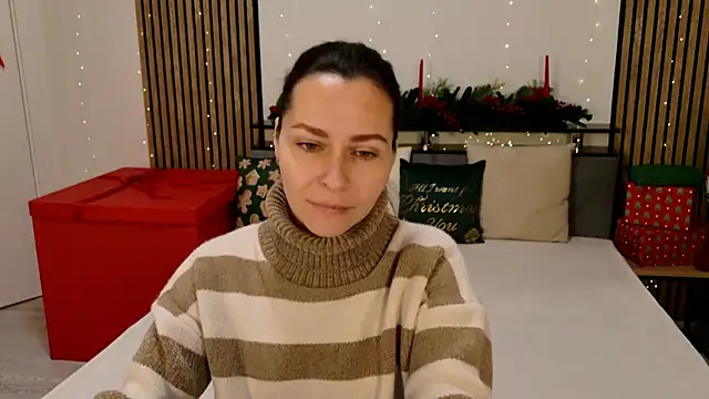 DitaNoir online show from December 16, 2025, 7:01 am