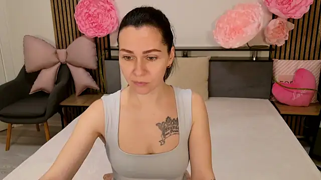 DitaNoir online show from February 16, 2026, 7:18 am