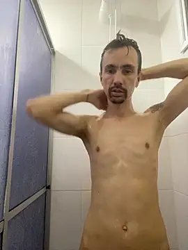 leozin01 online show from March 22, 2026, 12:03 am