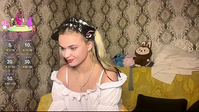 Mirabella333 online show from November 5, 2025, 9:51 pm