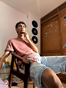 Snapshot of gsusss_feet chatting on November 5, 2025, 6:33 pm gsusss feet online show from November 5, 2025, 6:33 pm