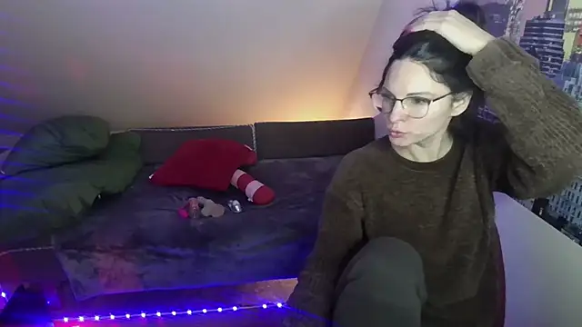 Snapshot of kinkysarahx chatting on February 3, 2026, 6:24 pm kinkysarahx online show from February 3, 2026, 6:24 pm